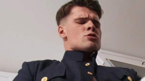 Men: Barbecued To Perfection: Deep Inside