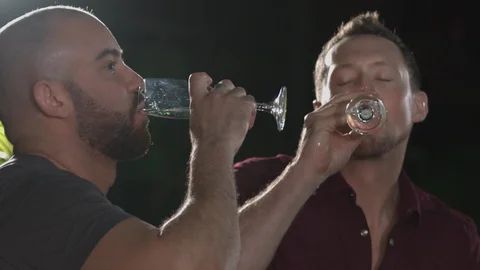 masqulin: A Twink & A Hunk Walk Into A Bar